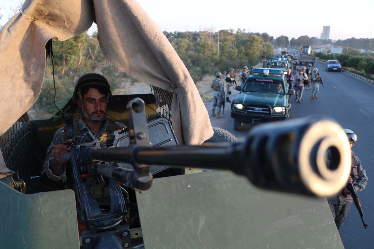 Afganistani julgeolekutöötaja patrullil Heratis 14. oktoobril 2019.