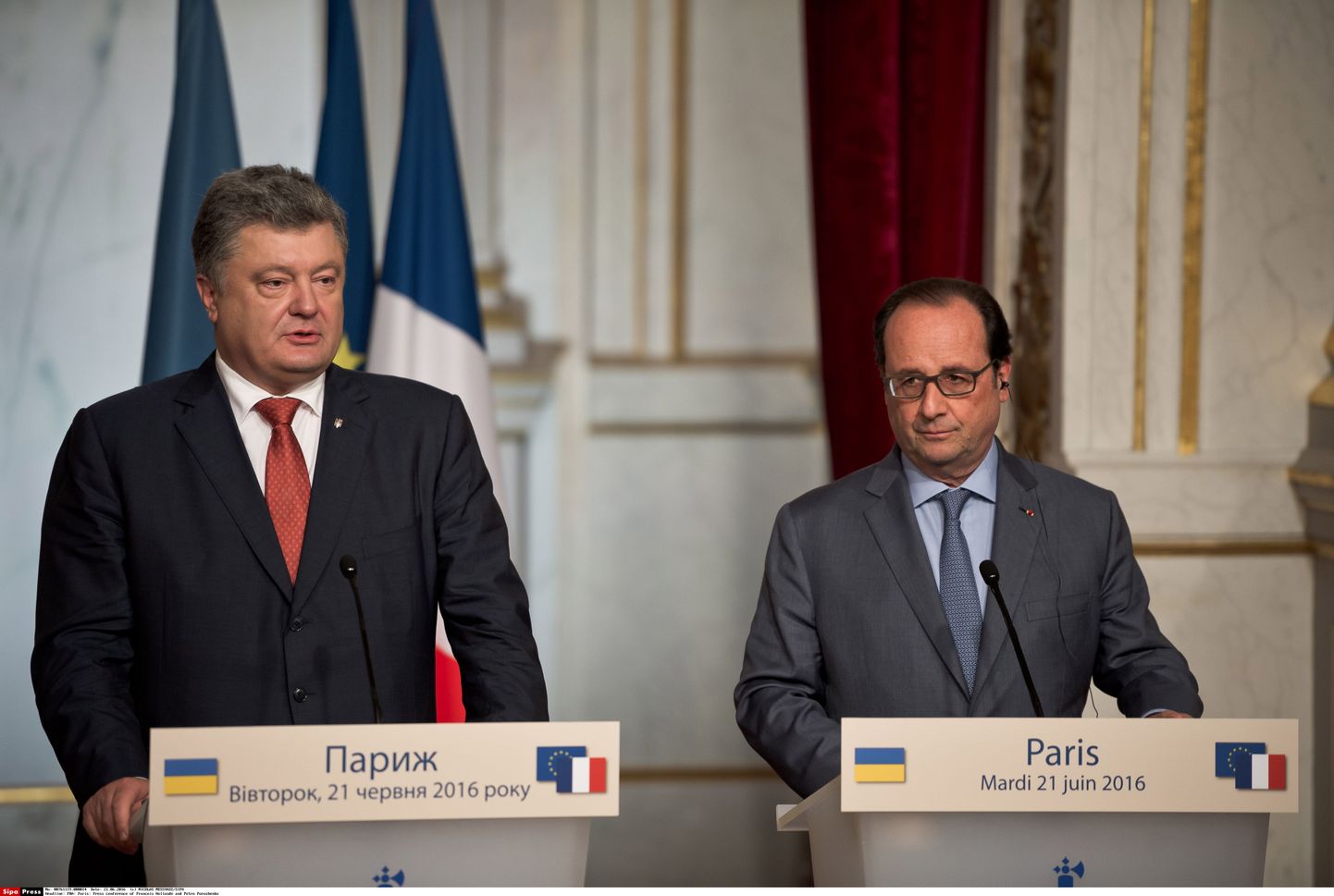 Ukraina president Petro Porošenko koos Prantsusmaa presidendi François Hollande'iga täna Pariisis