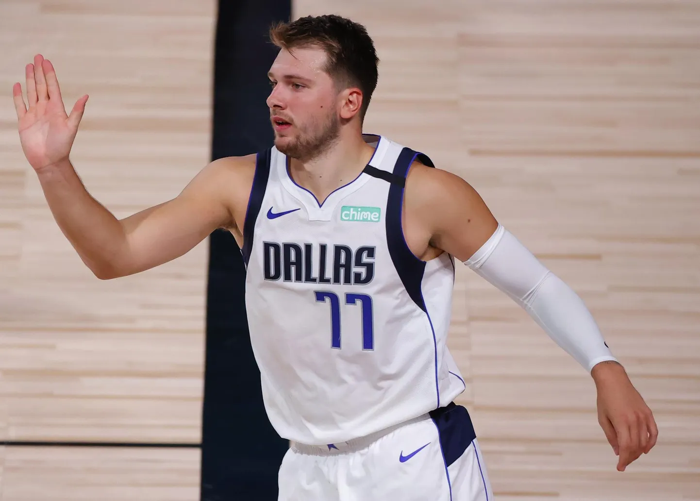 Luka Dončići teine hooaeg NBAs tõi esimese play-off&#39;i ja palju erinevate rekordite uuendusi.