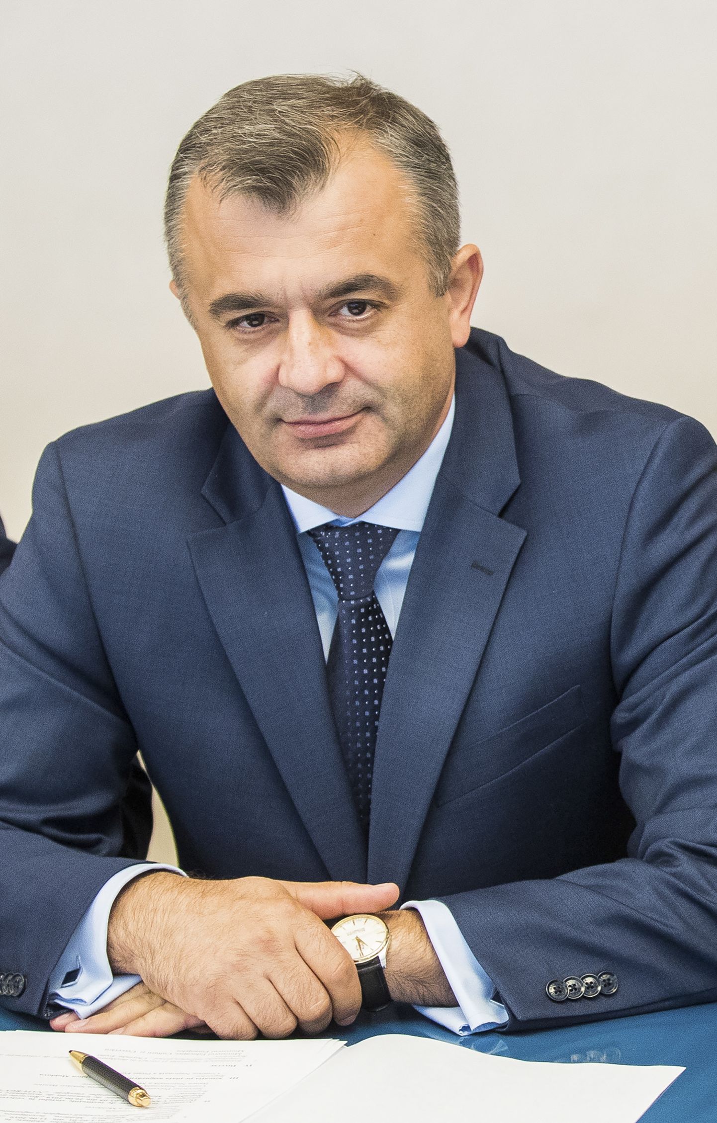 Moldova uus peaminister Ion Chicu sellel 18. juulist pärineval fotol.