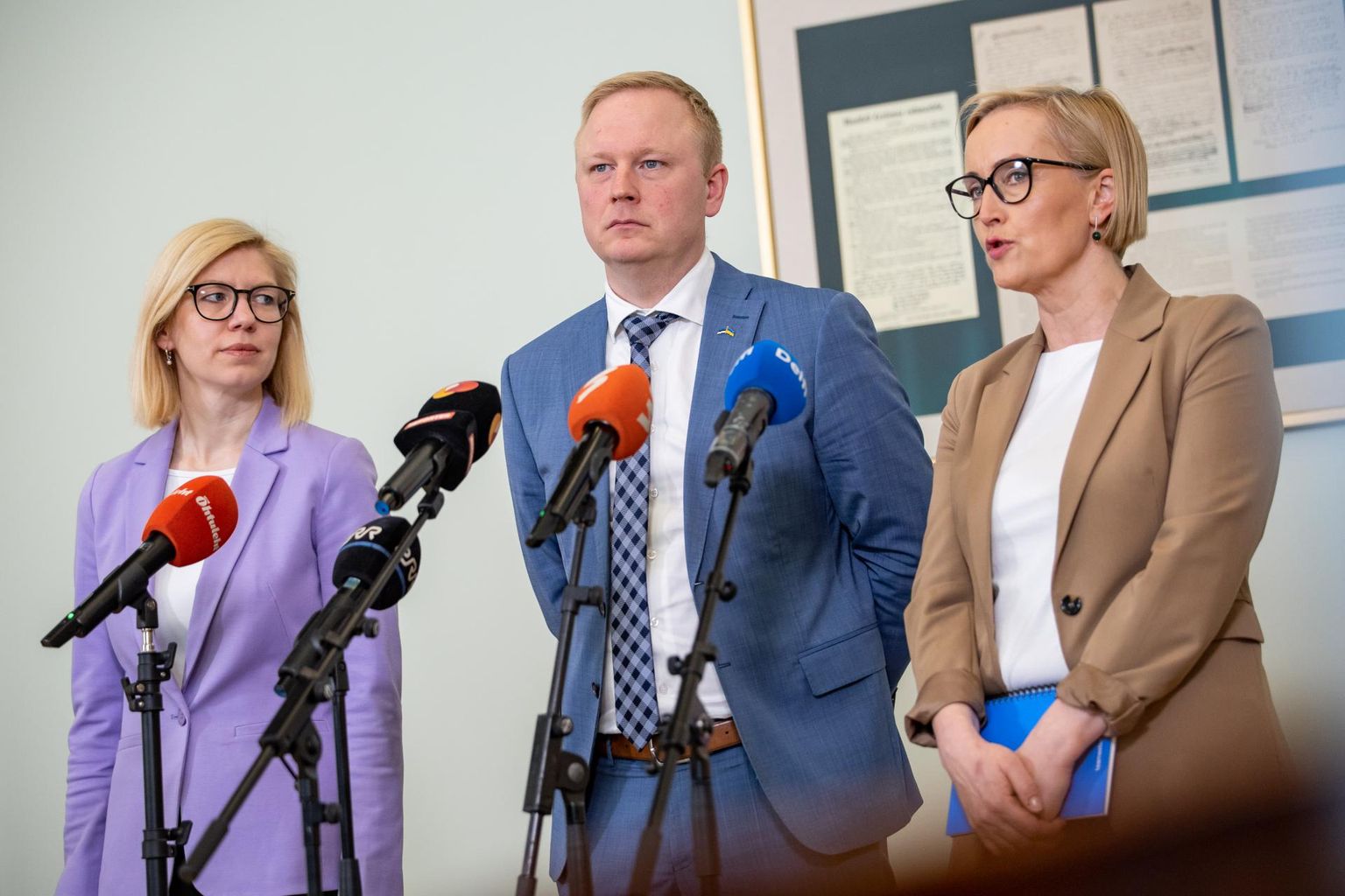 Koalitsioonikõnelustel otsustati, et erakondade
rahastamise süsteem tuleb luubi alla võtta. Pildil vasakult: Piret Hartman, Mart Võrklaev, Kristina Kallas. 