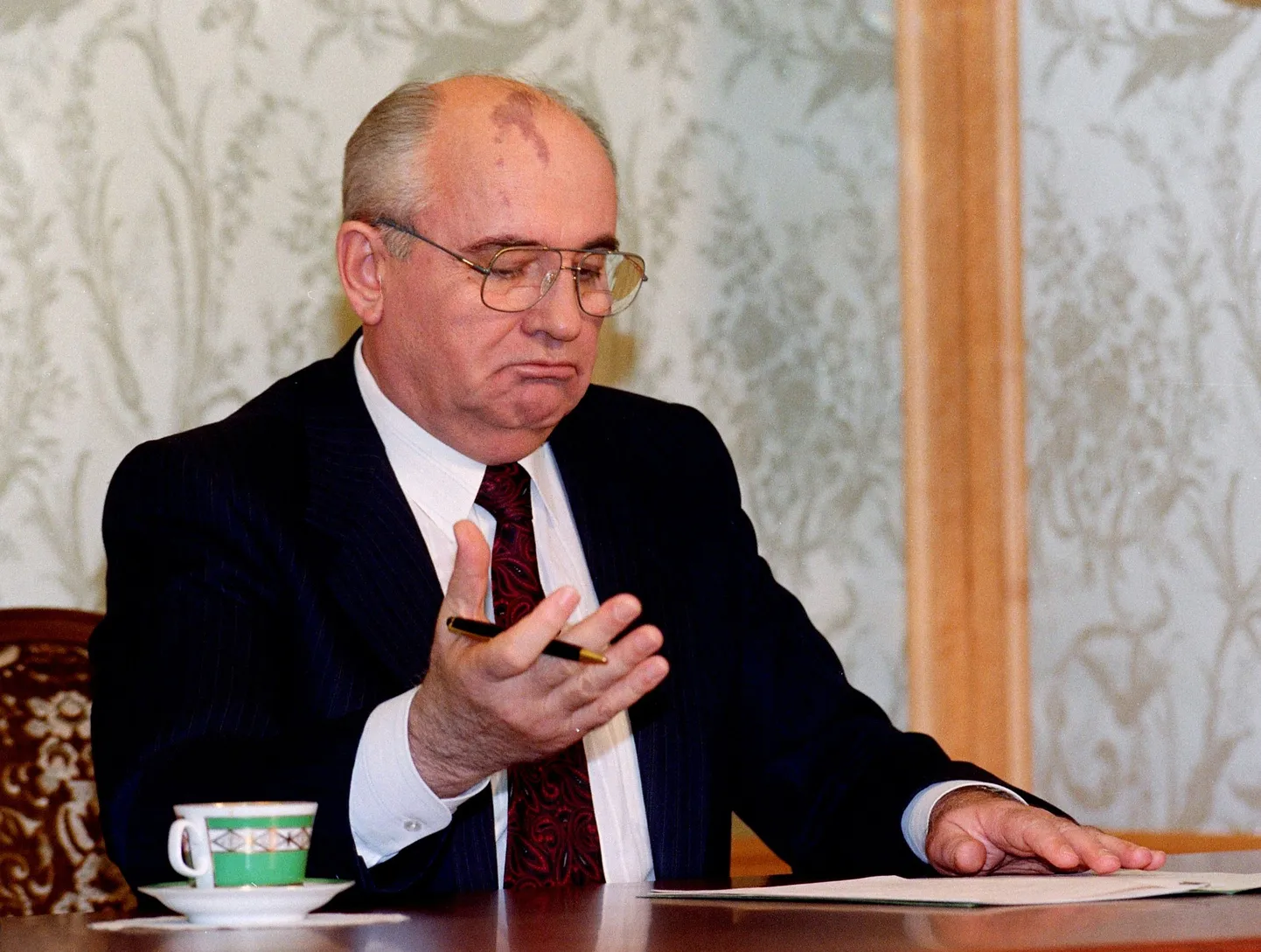 Михаил Горбачев