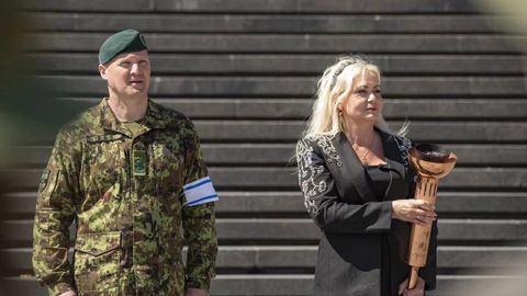 RIINA SOLMAN ⟩ Riho Ühtegil on olemas nii riigipea omadused kui ka Kaitseliidu võrgustiku toetus