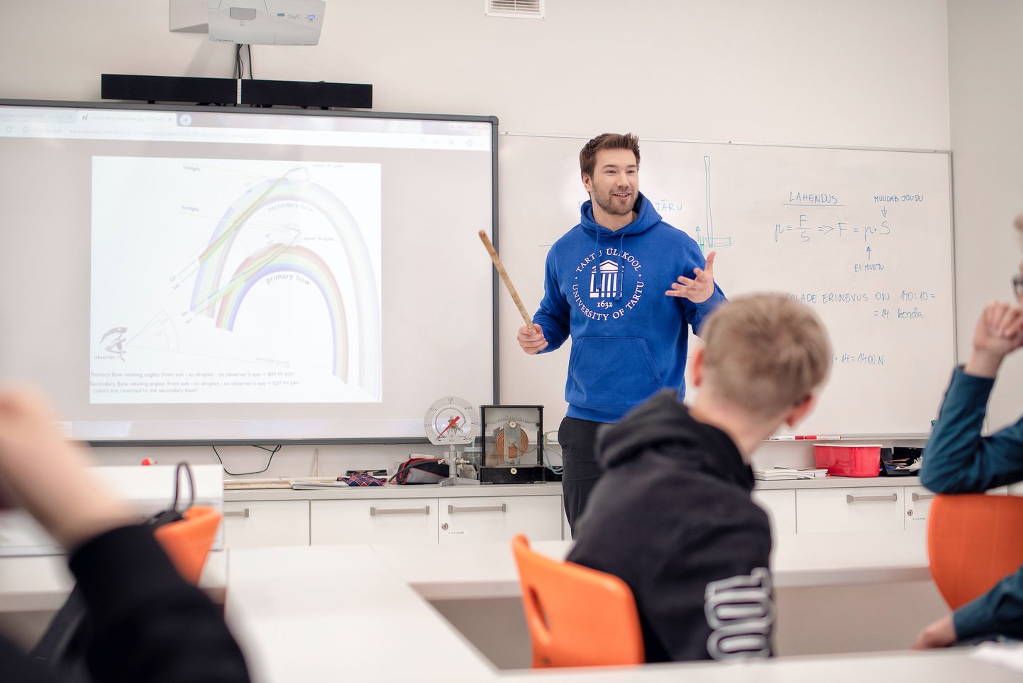 Tartu ülikooli programm «Kogenud kooli» keskendub tänavu matemaatikutele ja füüsikutele.