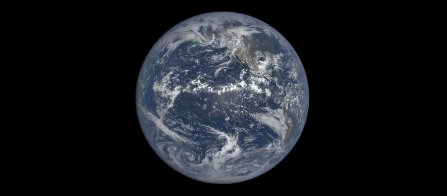 Maa, vaadatuna DSCOVR satelliidi EPIC kaamerast.