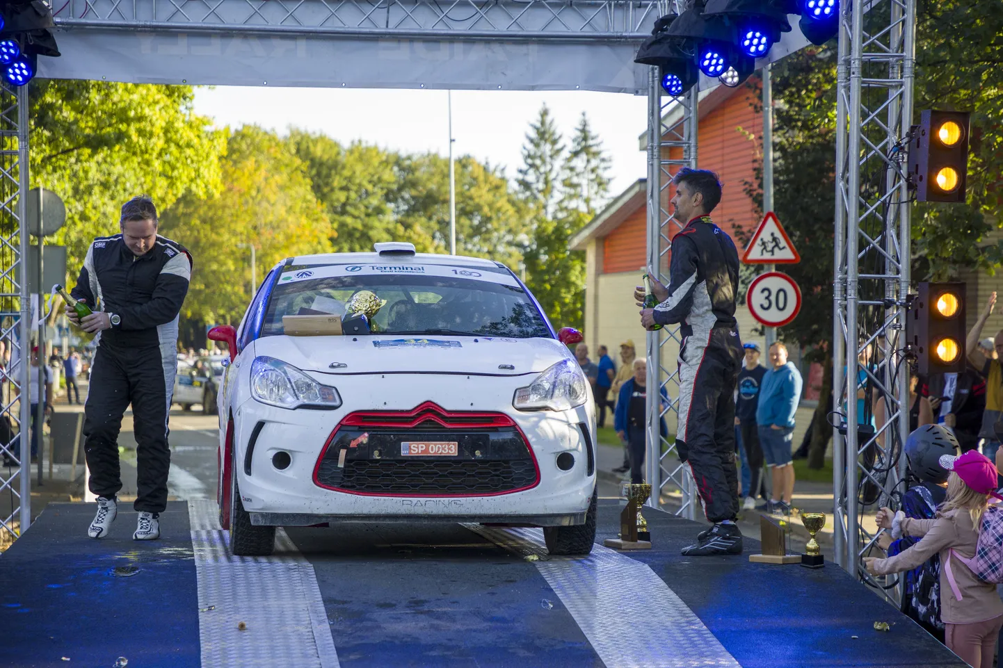 Paide rally poodium