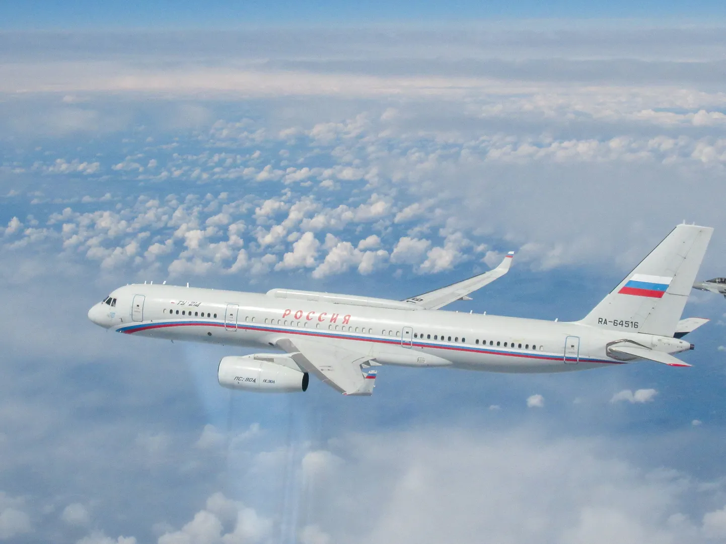 Tu-214 RA-64516