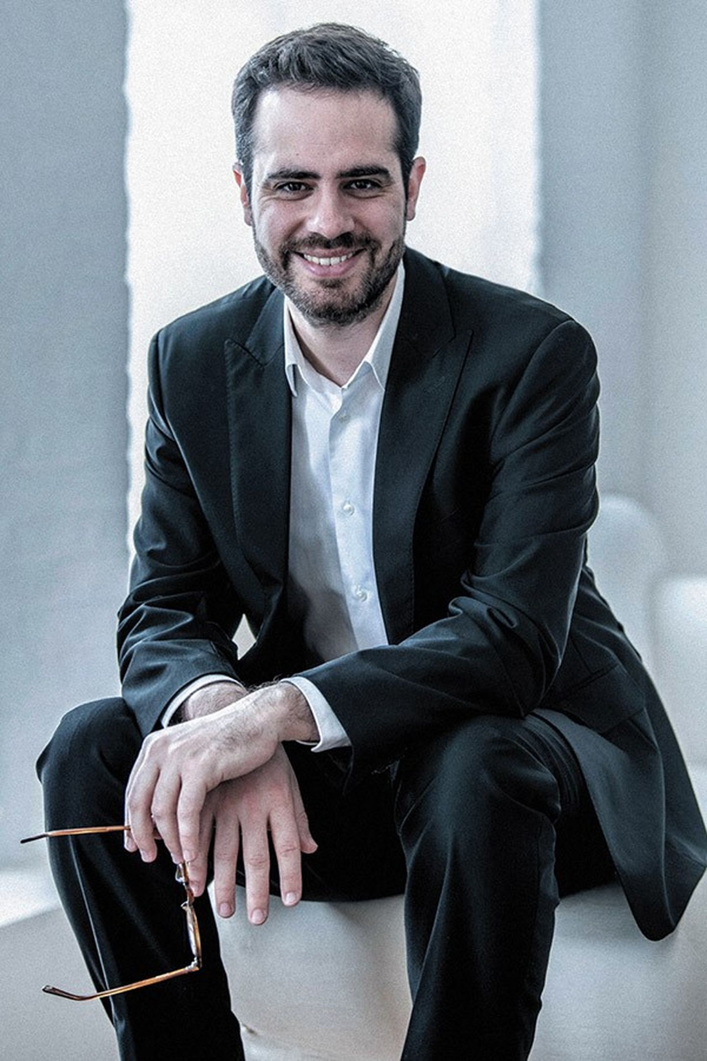 Portugāļu diriģents un pianists Dinišs Souza