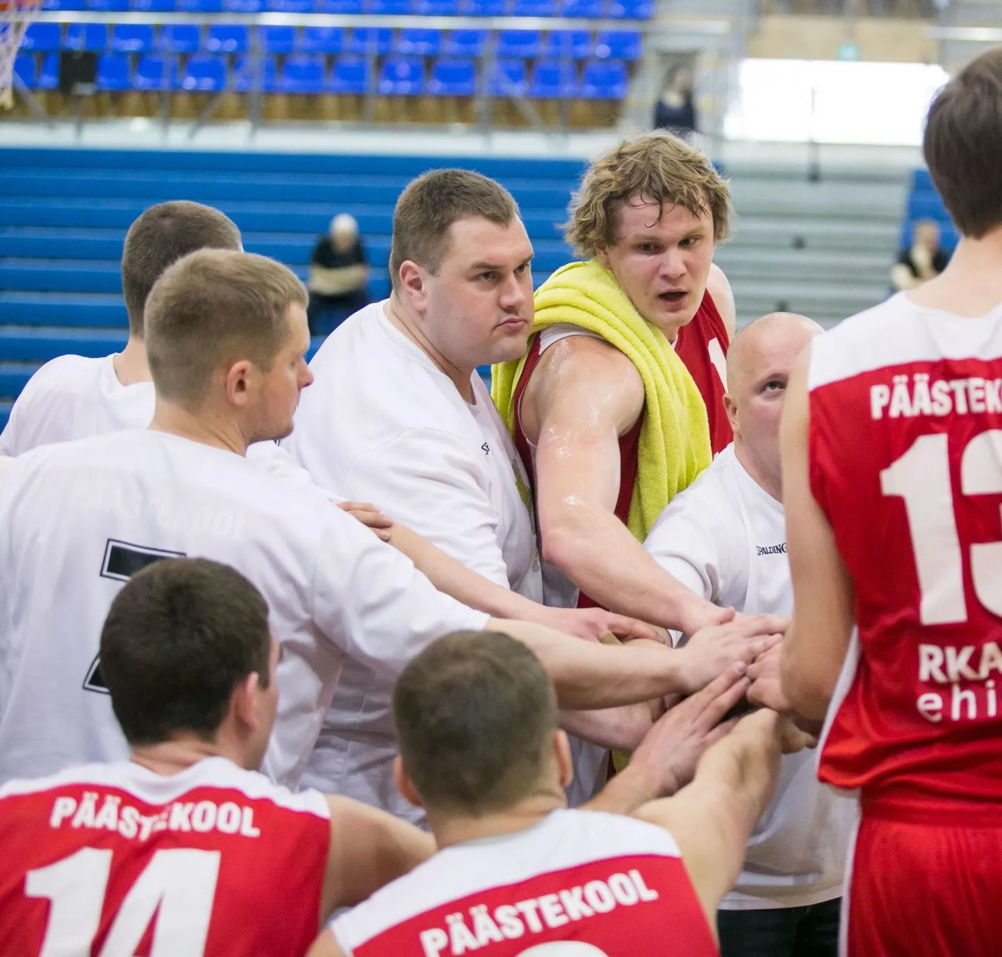 Kossuliiga meistriliiga esimene poolfinalist on Väike-Maarja Päästekool.