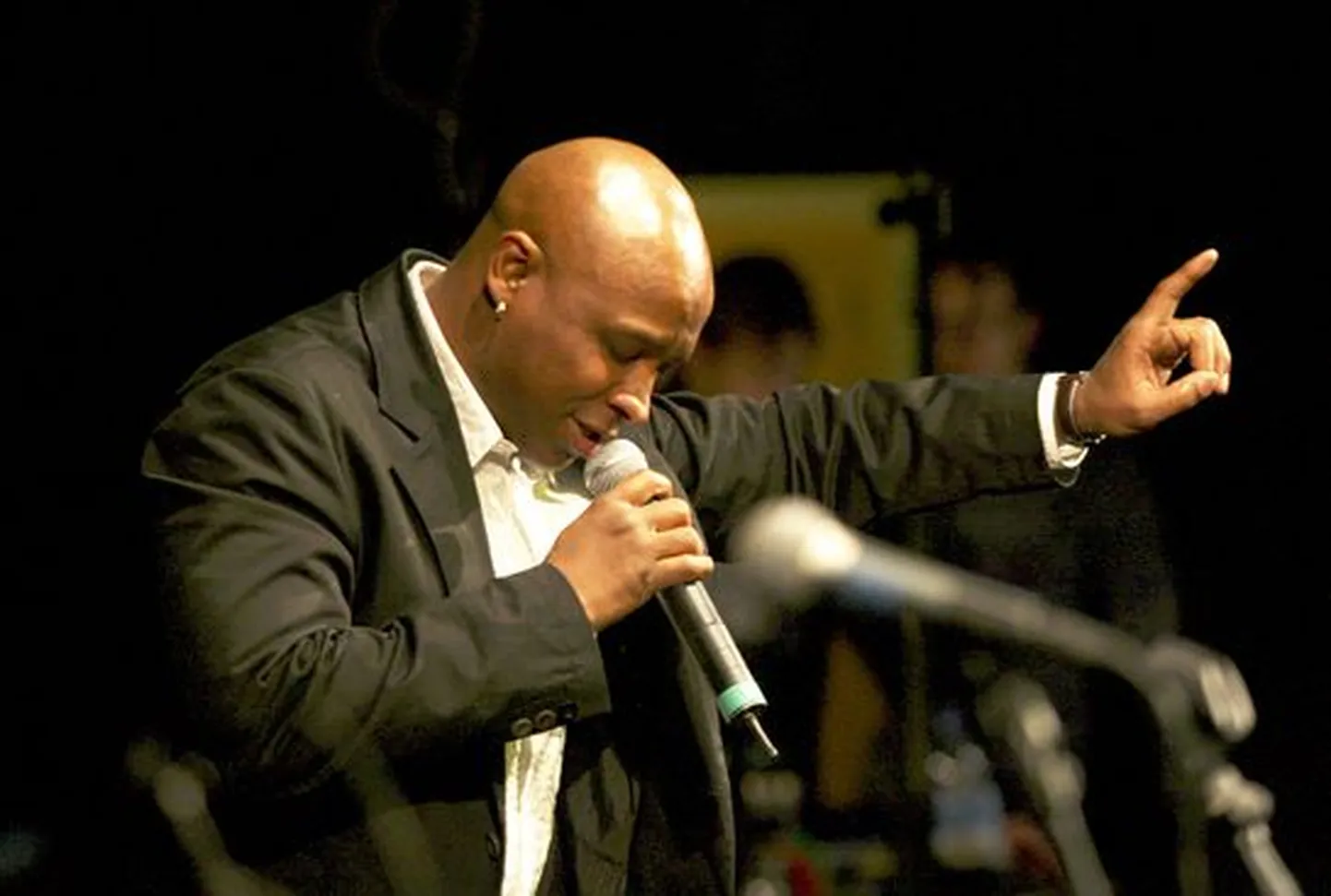 Joel De Luna