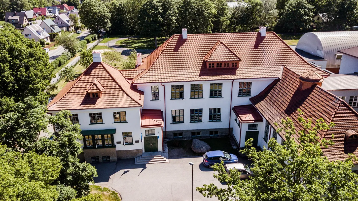 Rääma põhikooli uued õppehooned ja võimla peavad valmis olema tuleva aasta lõpuks.