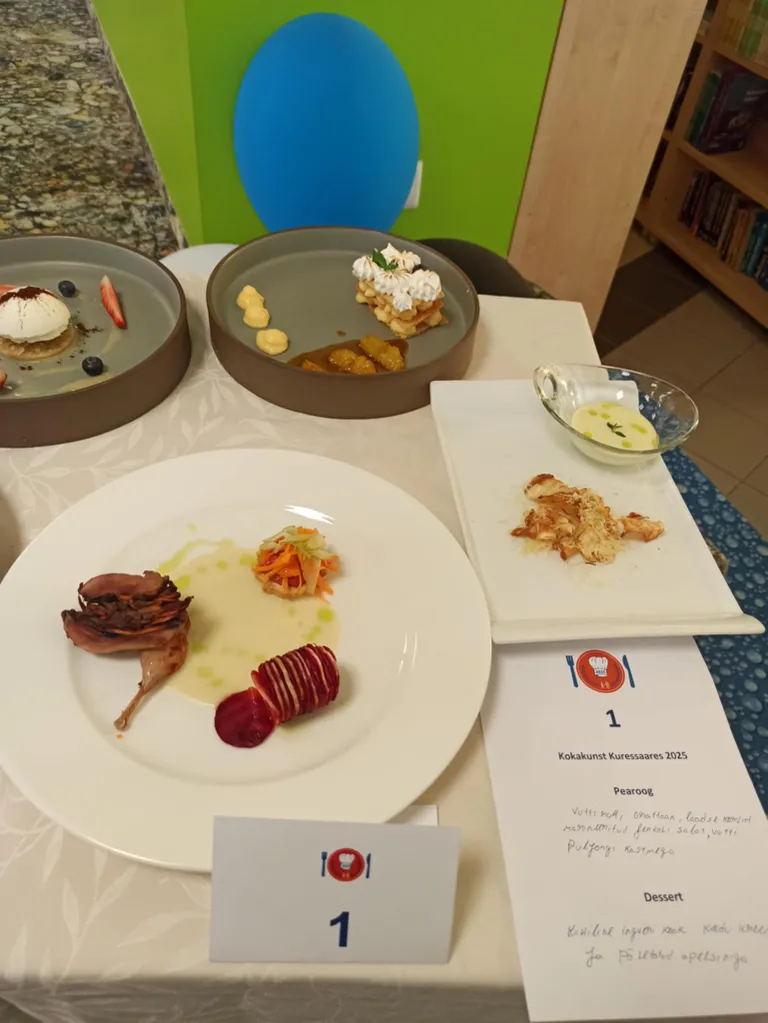 Võistlustööd kokandusõpilastelt.