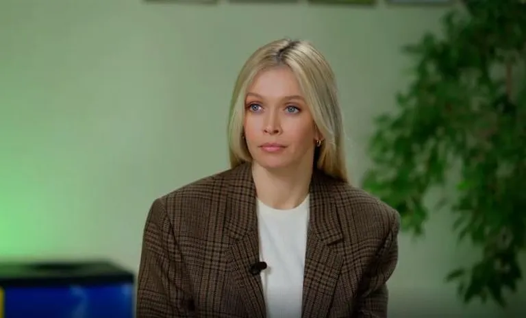 Украинская певица Вера Брежнева