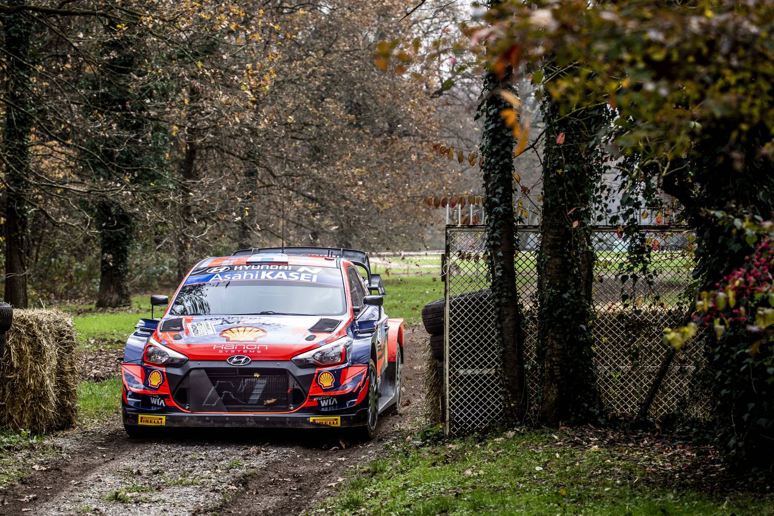 Teemu Suninen kihutas Hyundai WRC-masinaga 2021. aasta Monza rallil.
