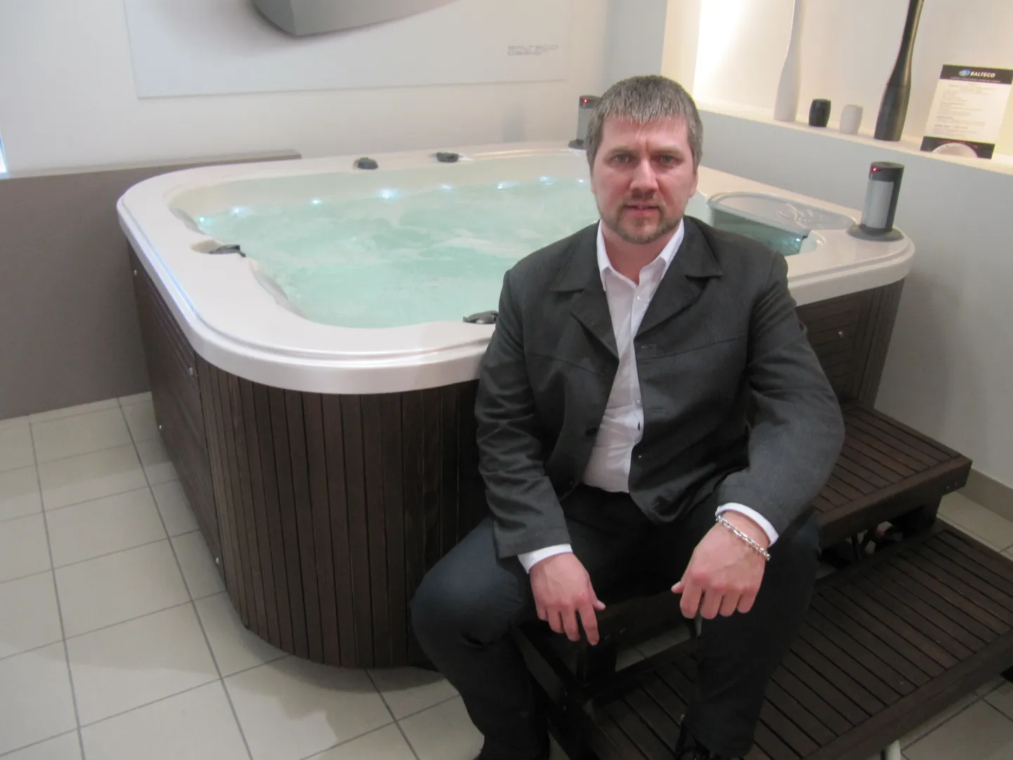 OÜ Wellspa ekspordijuhi Mart Klamase sõnul keskendub firma strateegia 
keskmise hinnaklassi toodetele.