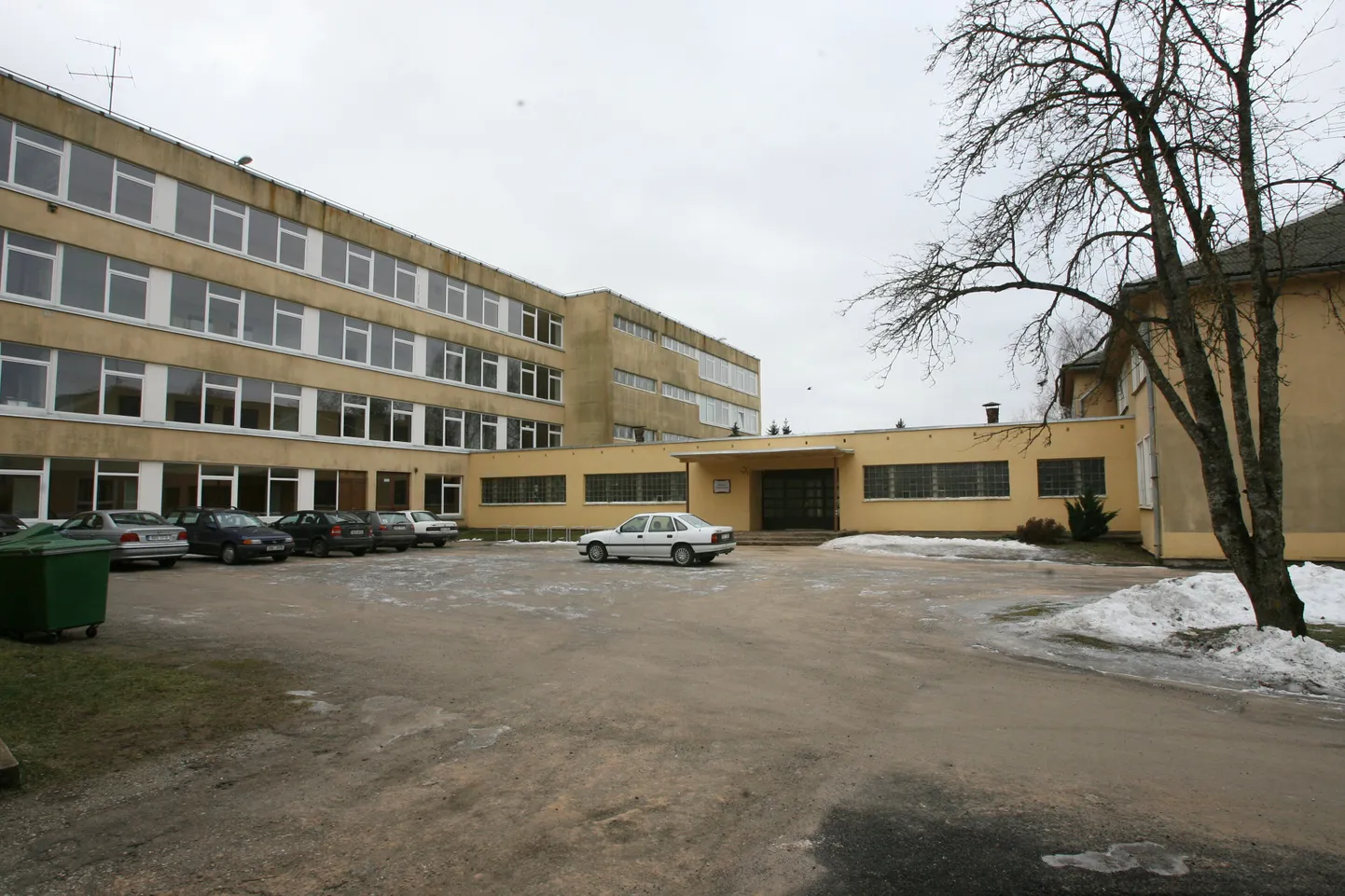 Puhja gümnaasium.