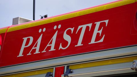 PÄÄSTJATE NÄDALALÕPP ⟩ Tuul paisutas maastikupõlenguid ja Võrumaal päästeti koer