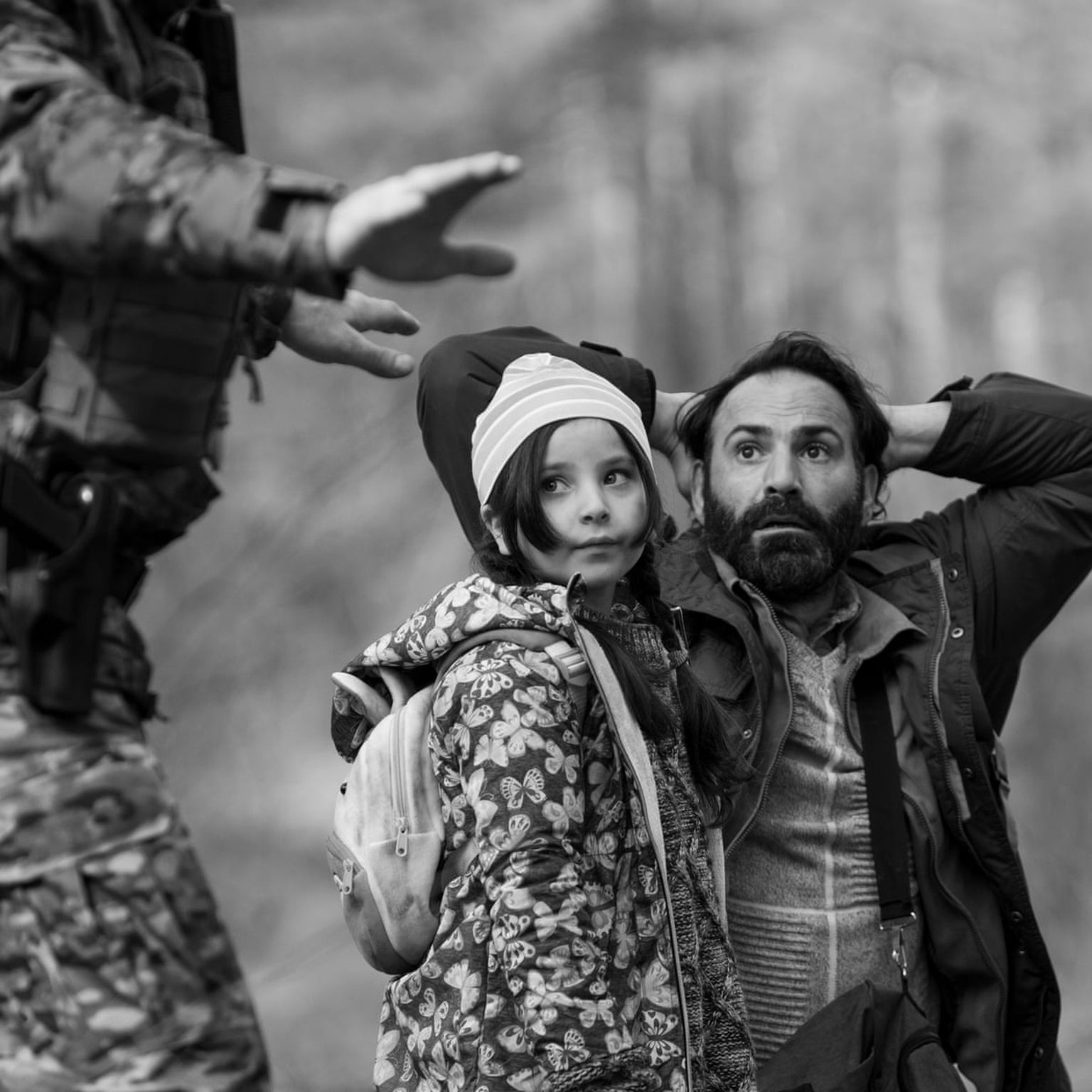 Mustvalge draama «Roheline piir» räägib tõestisündinud loo Valgevenest tulnud põgenikest, kes jäid Euroopa Liidu idapiirile lõksu.