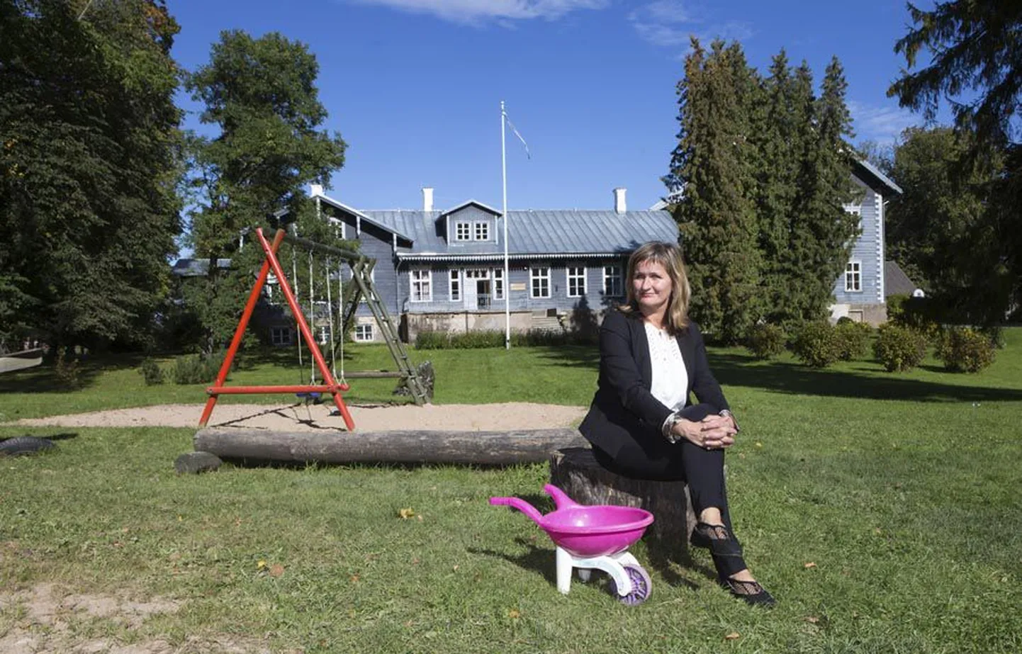 Pärsti lasteaia direktor Piret Mädamürk hindab lisaks mõisahoonele kõrgelt selle ümber asuvat parki. Tema sõnul saab nii pakkuda lastele väga toredaid tingimusi.