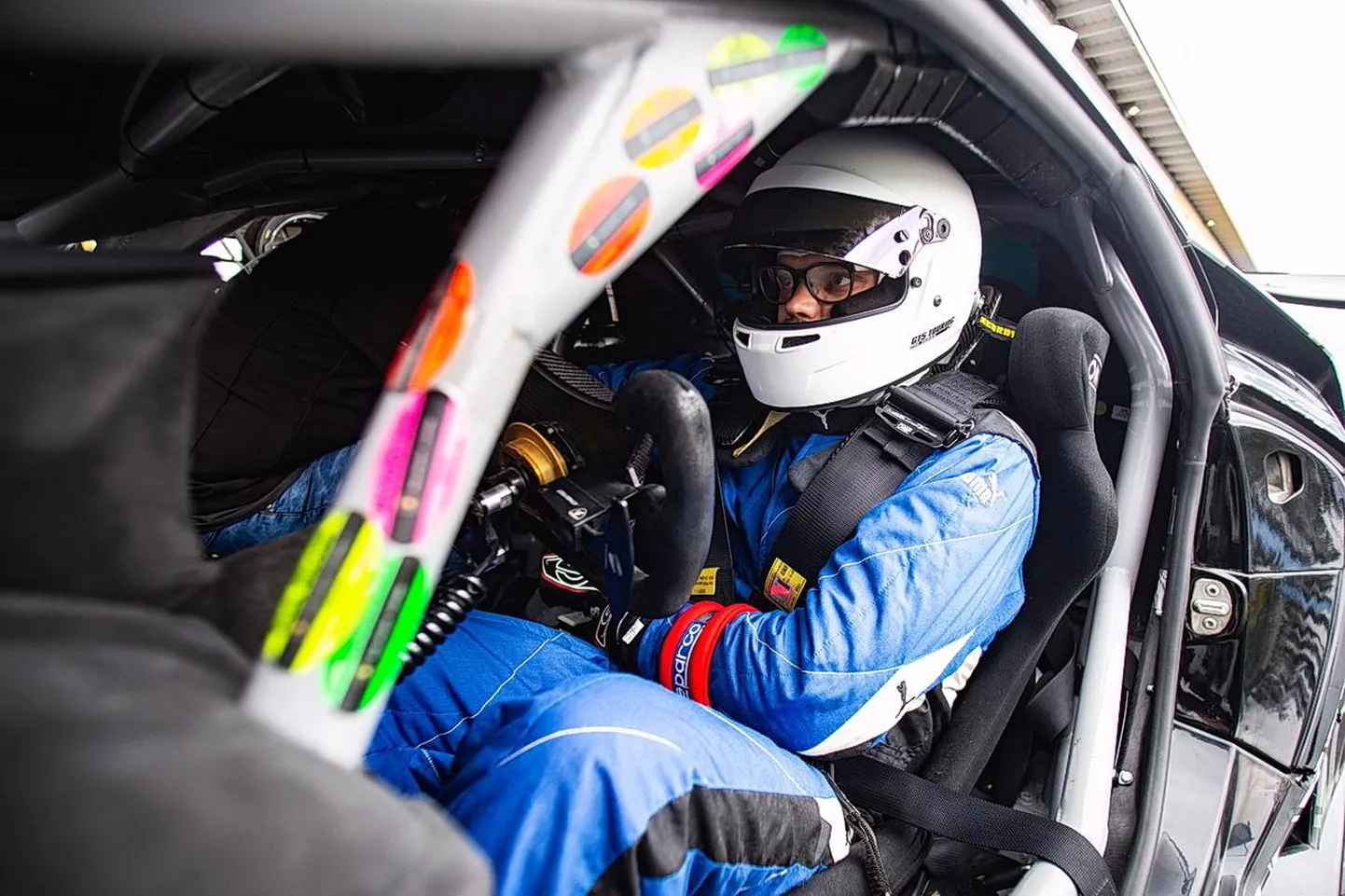 Mikk Maateni tiimi Flash Racing võistlusauto Lamborghini Huracán LP 620-2 Super Trofeo on selles sarjas osalevatest autodest selgelt kiireim, aga tehnika viperuste tõttu on ta pidanud senisest kolmest etapist kahel liidrikohalt katkestama.