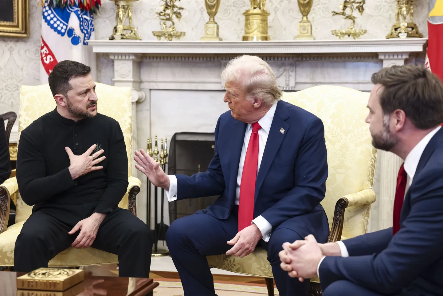 Valge Maja ovaalkabinetis 28. veebruaril 2025: president Volodõmõr Zelenskõi, president Donald Trump ja asepresident J.D. Vance.