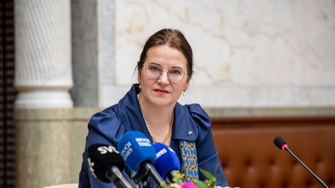 Liisa Pakosta on Ursula von der Leyeni pakutud sotsiaalmeediakeeluga lastele mööndustega nõus