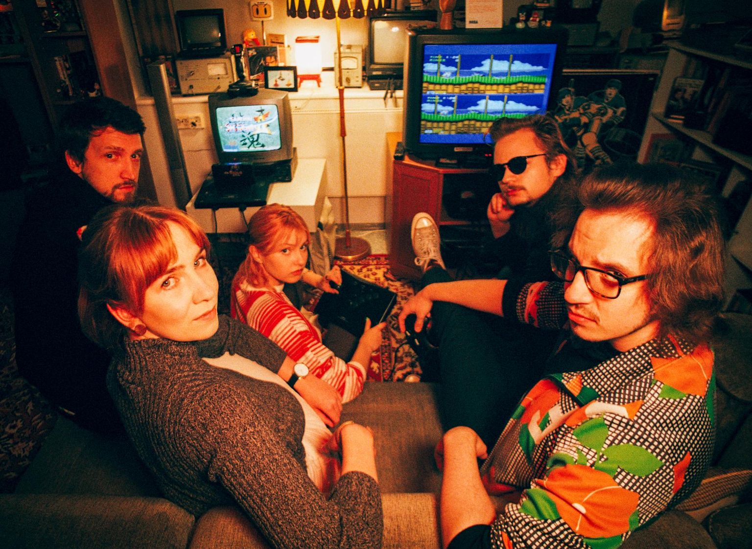 Progepopiansambel Neon Fir sai valmis omanimelise debüütalbumi. 