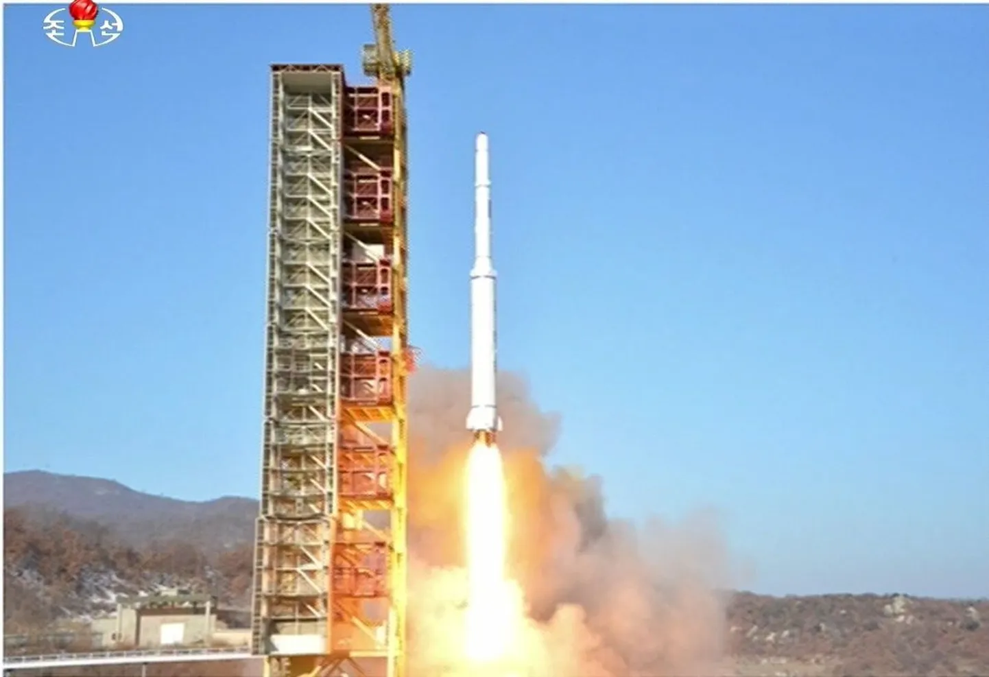 Запуск баллистической ракеты в КНДР.