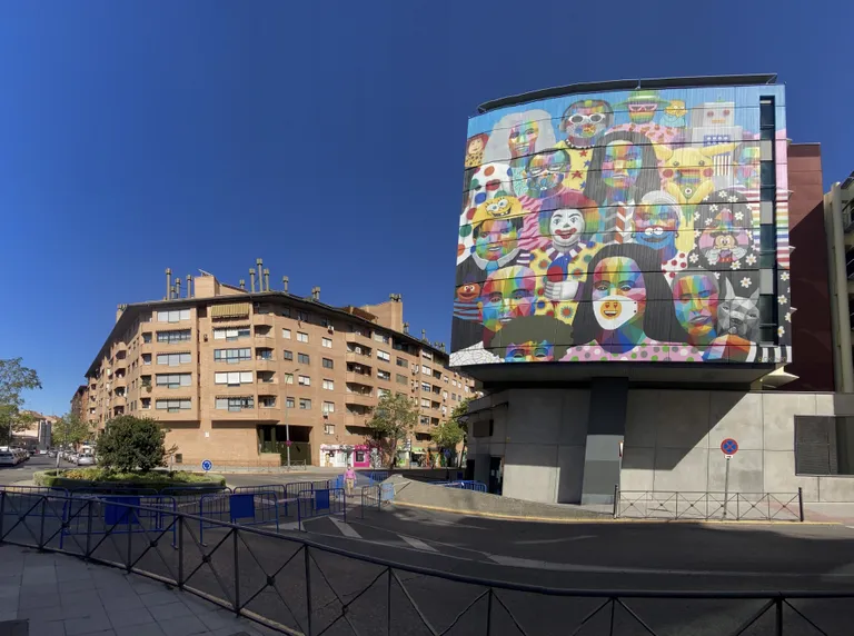 Hispaania kunstniku Okuda San Migueli töö Madridis