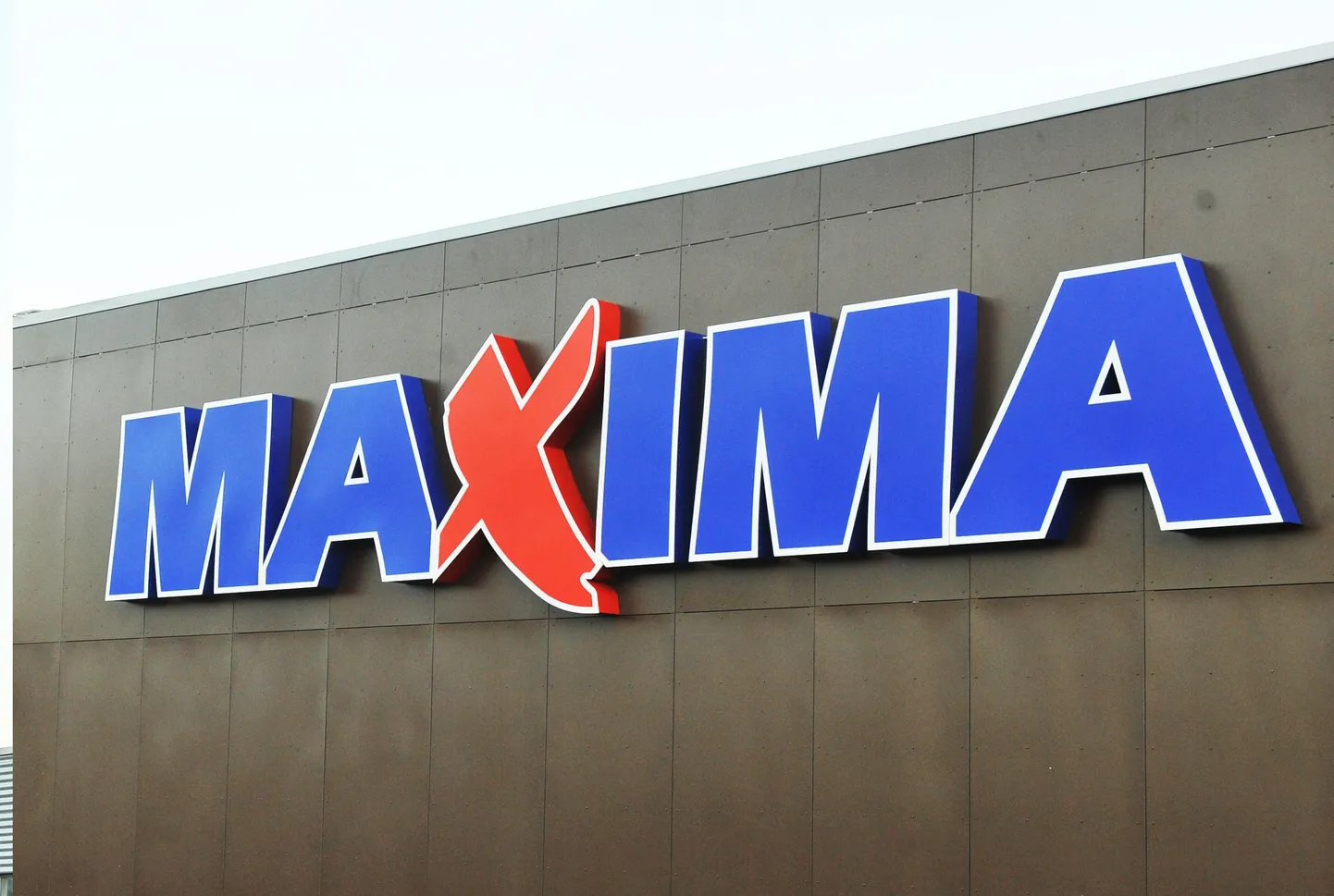 Maxima.
