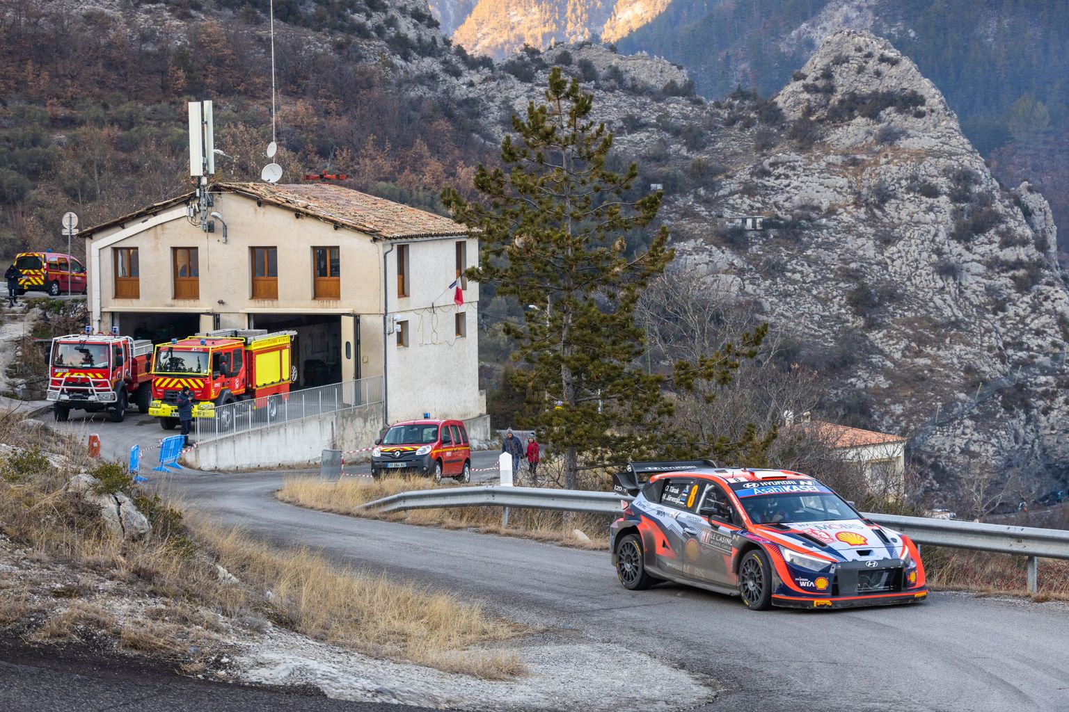 Tehnikaprobleemidega maadelnud Tänak - Järveoja Monte Carlo finišilippu ei näinud.