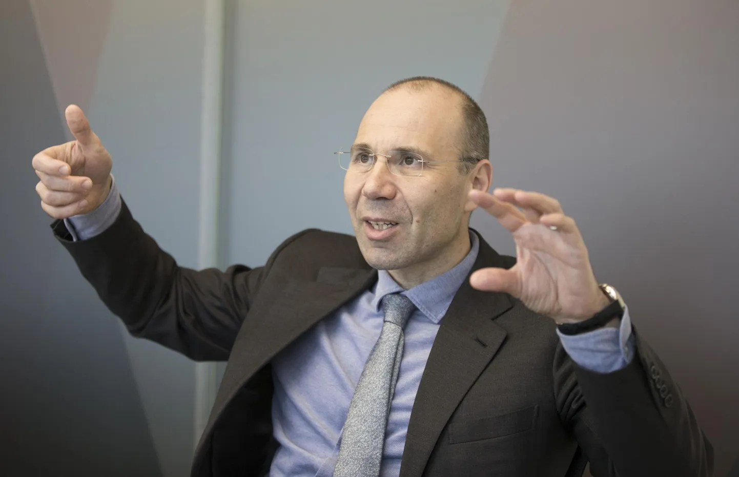 LHV pensionifondide juht Andres Viisemann. Fondijuhtide, iseäranis LHV konservatiivsus on põhjustanud anomaalia, mille tõttu pikaajaline tootlus eriti pensionifondi strateegiast ei sõltu.