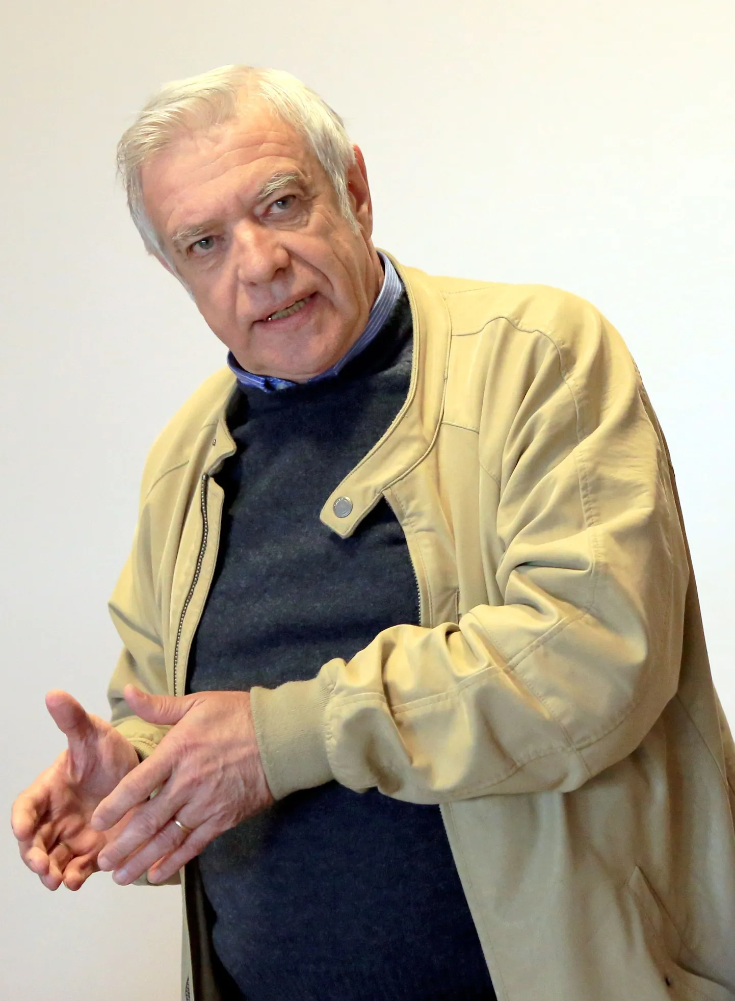 Pala vallavanem Jozsef Weinrauch.