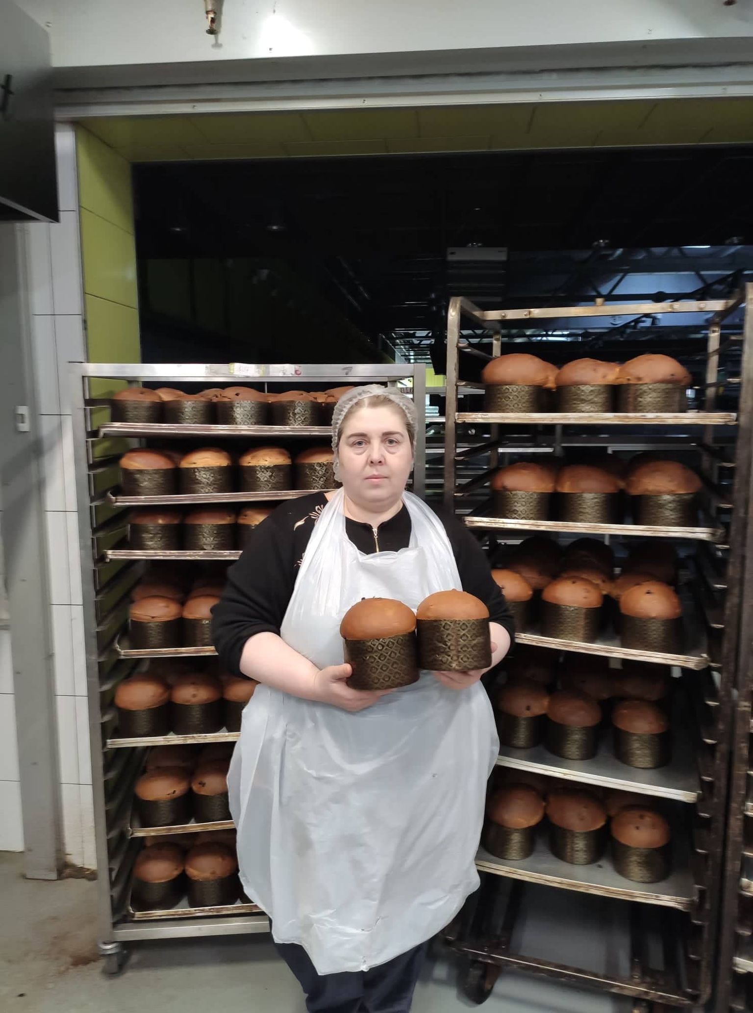 Народная героиня Леся, которая пекла хлеб в Ирпене под обстрелами