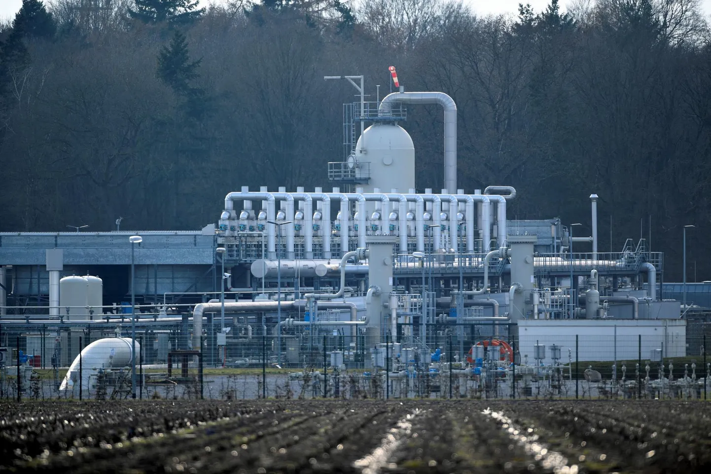 Pildil Lääne-Euroopa suurim maagaasihoidla Astora Saksamaal Rehdenis. Astora kuulub Vene gaasifirma Gazprom harufirmale Gazprom Germania Group.