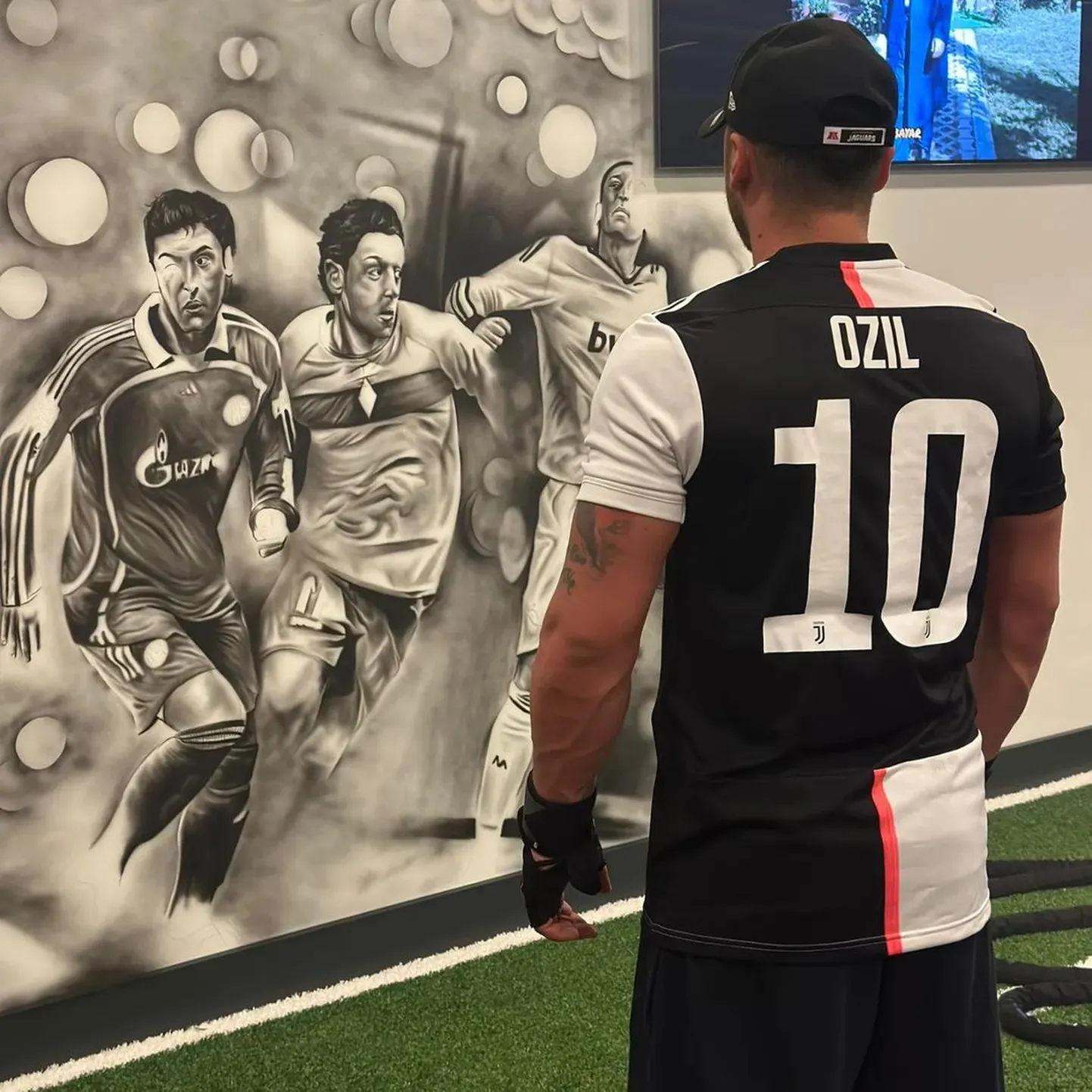 Mesut Özil.