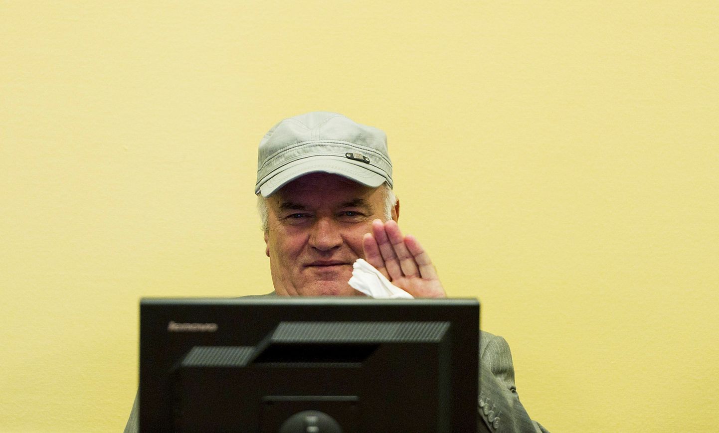 Ratko Mladic kohtuistungil.