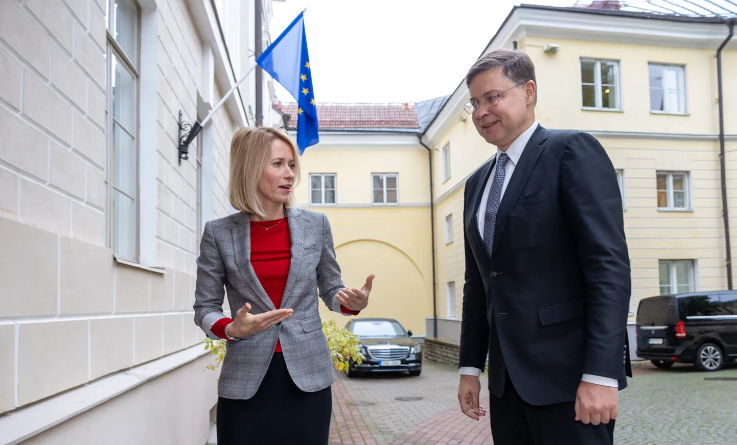 Kaja Kallas kohtus Valdis Dombrovskisega.