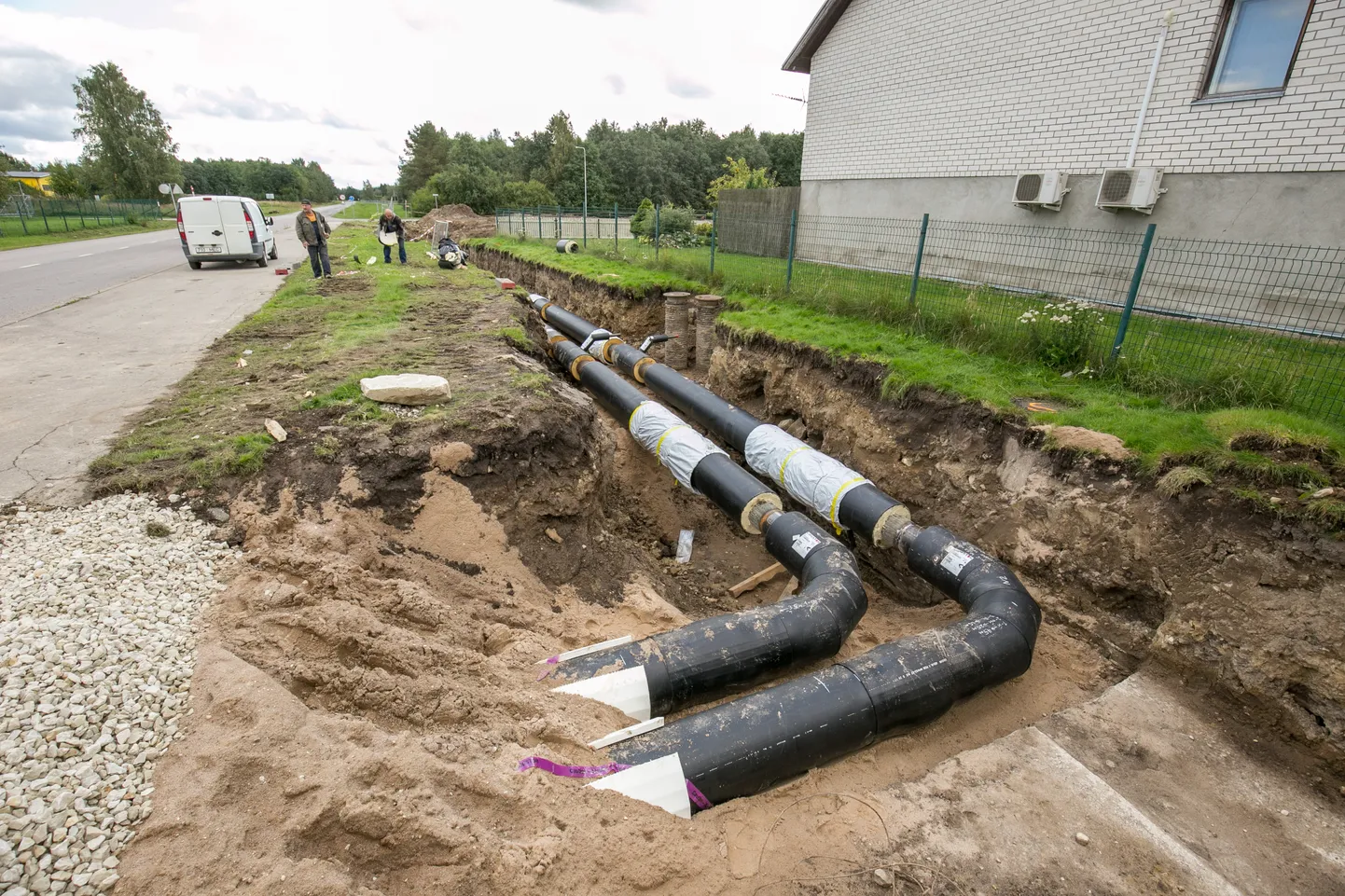 Küttetorude paigaldamine. Foto on illustratiivne.