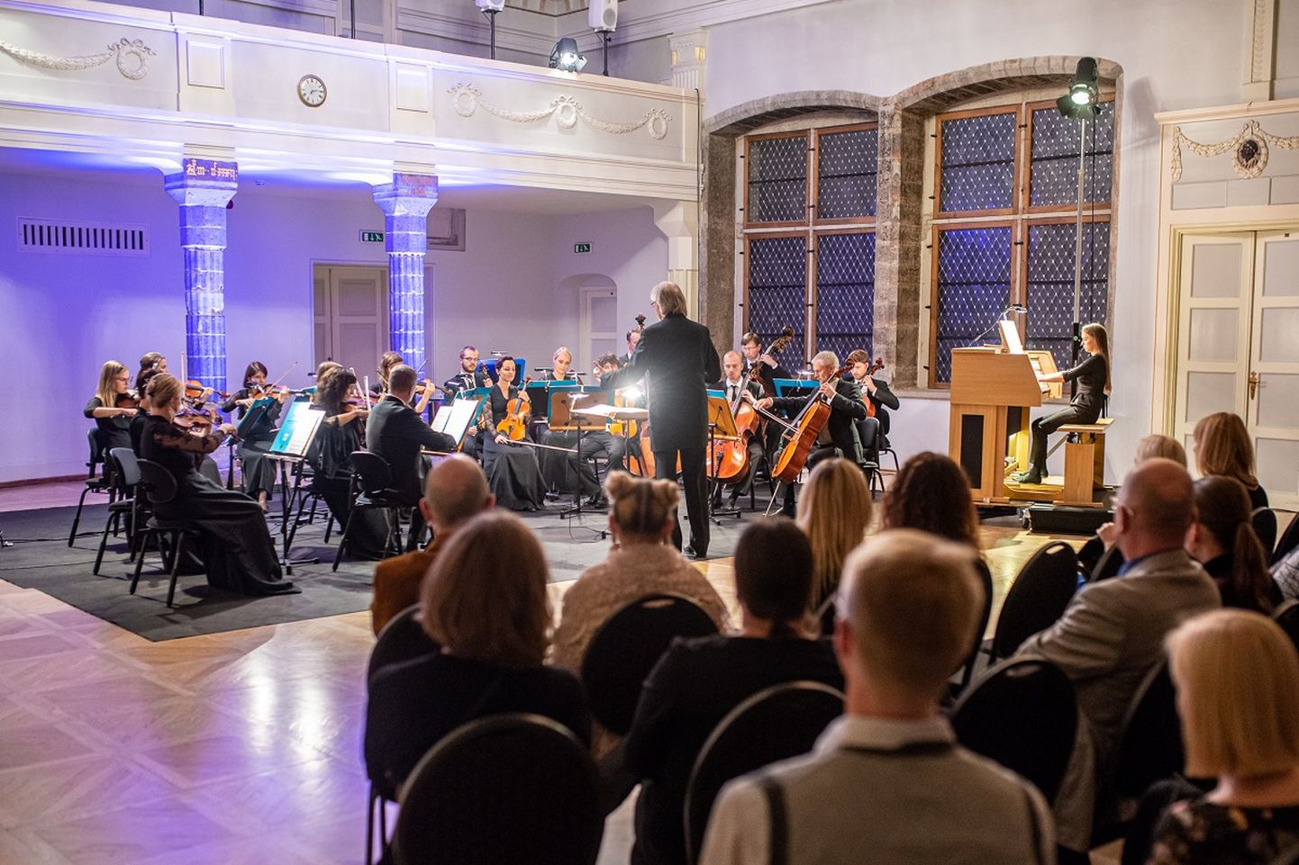 Tallinna Kammerorkestri kontsert Mustpeade maja Valges saalis