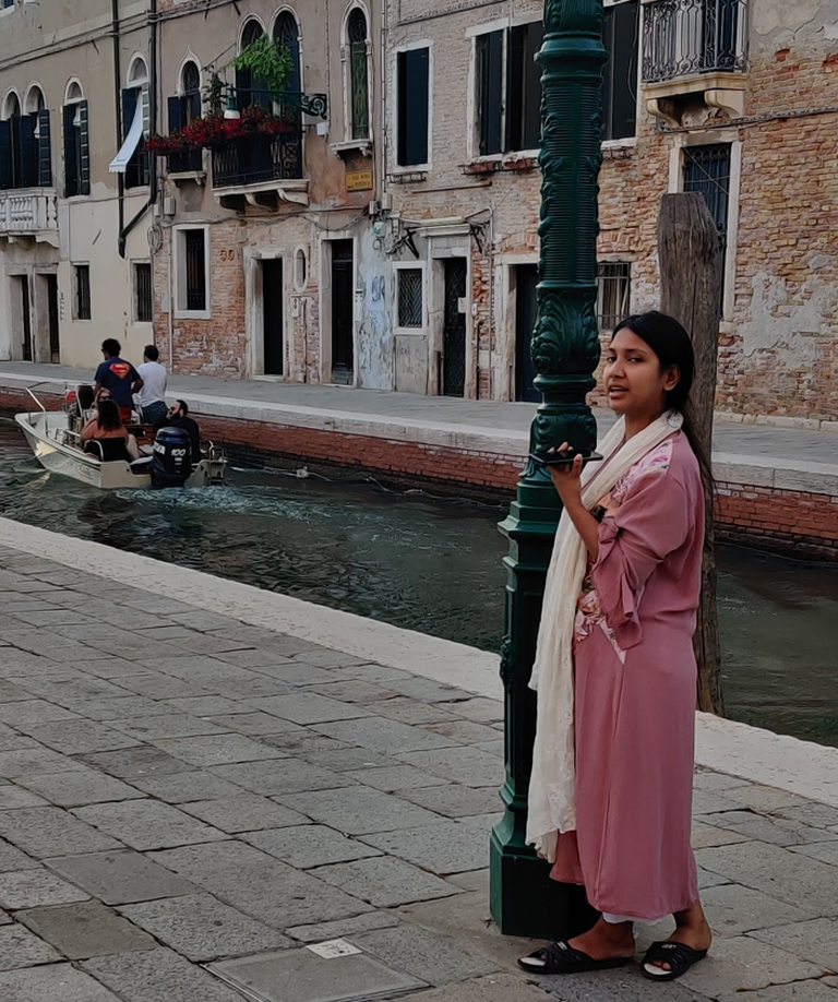 Turistid on Veneetsias tagasi. Krokodille pilk ei märganud. 