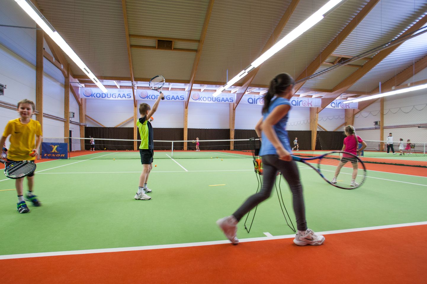 Tallinna külje all, Harku vallas asuvasse Tabasallu peaks selle aasta lõpuks kerkima 1,6 miljonit eurot maksev tennikeskus.