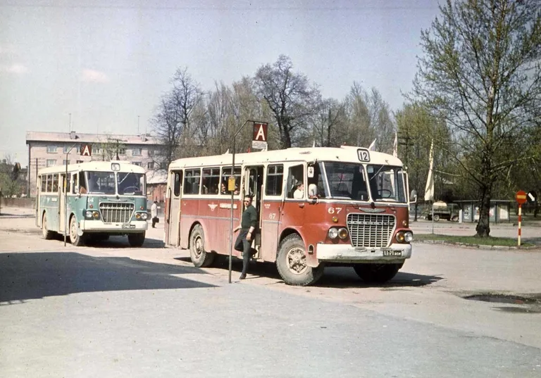 Ikarus 620 vaksali juures 1972. aastal.
