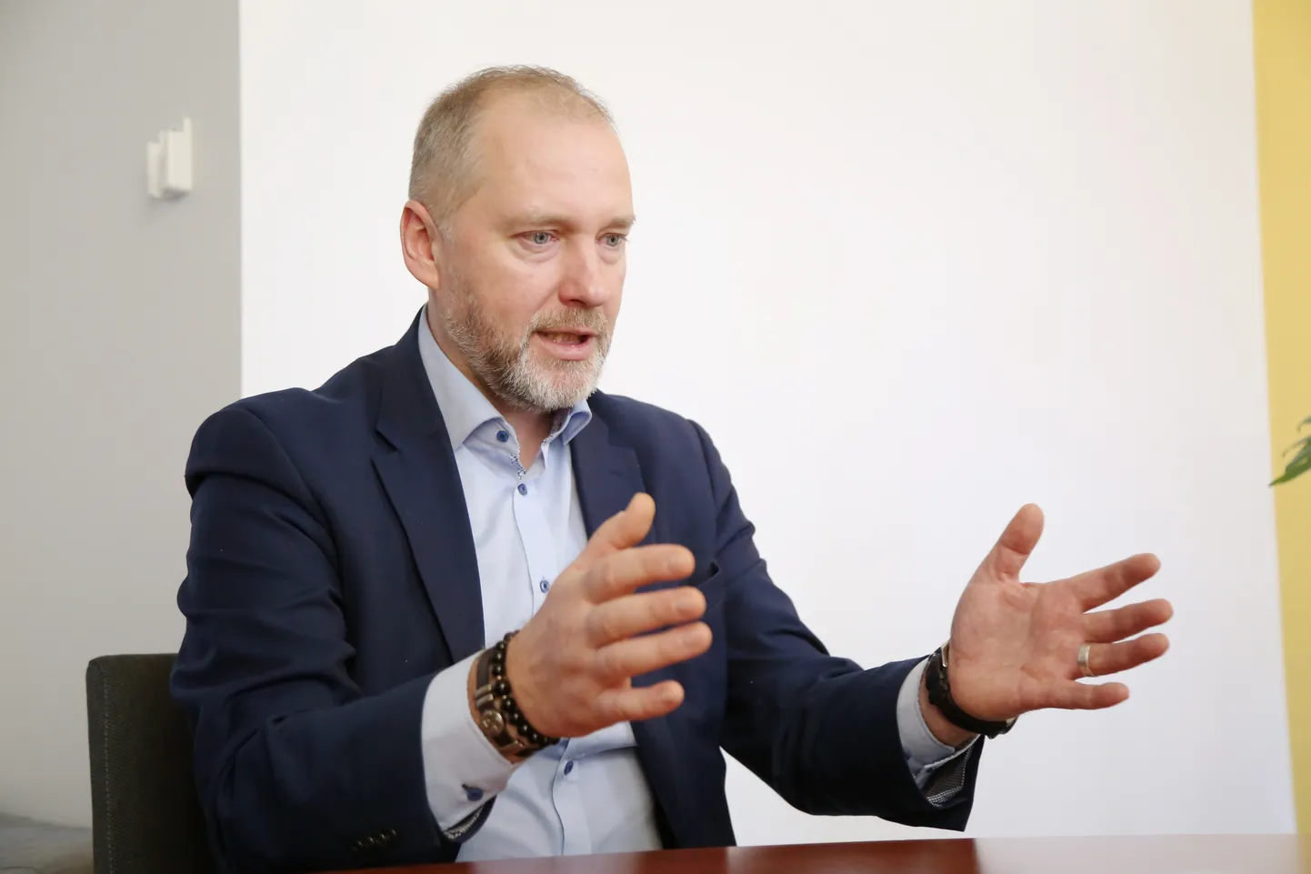 Гунтис Гутманис
