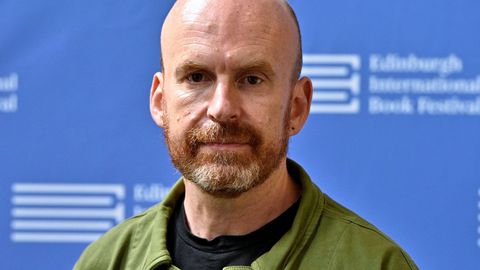 «Idee ei ole eriti originaalne. Aga teostus on nii hea!» Epp Petrone soovitab raamatut eludest, mida me ei elanud