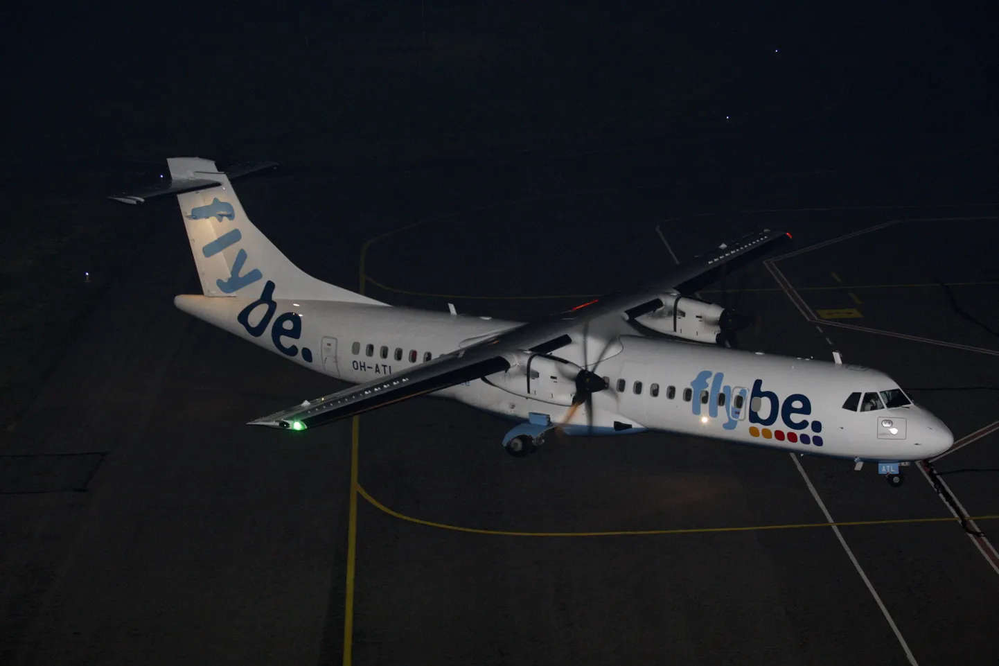 Flybe esimene maandumine Tartus. Firma alustas Helsingi-Tartu regulaarlendudega.