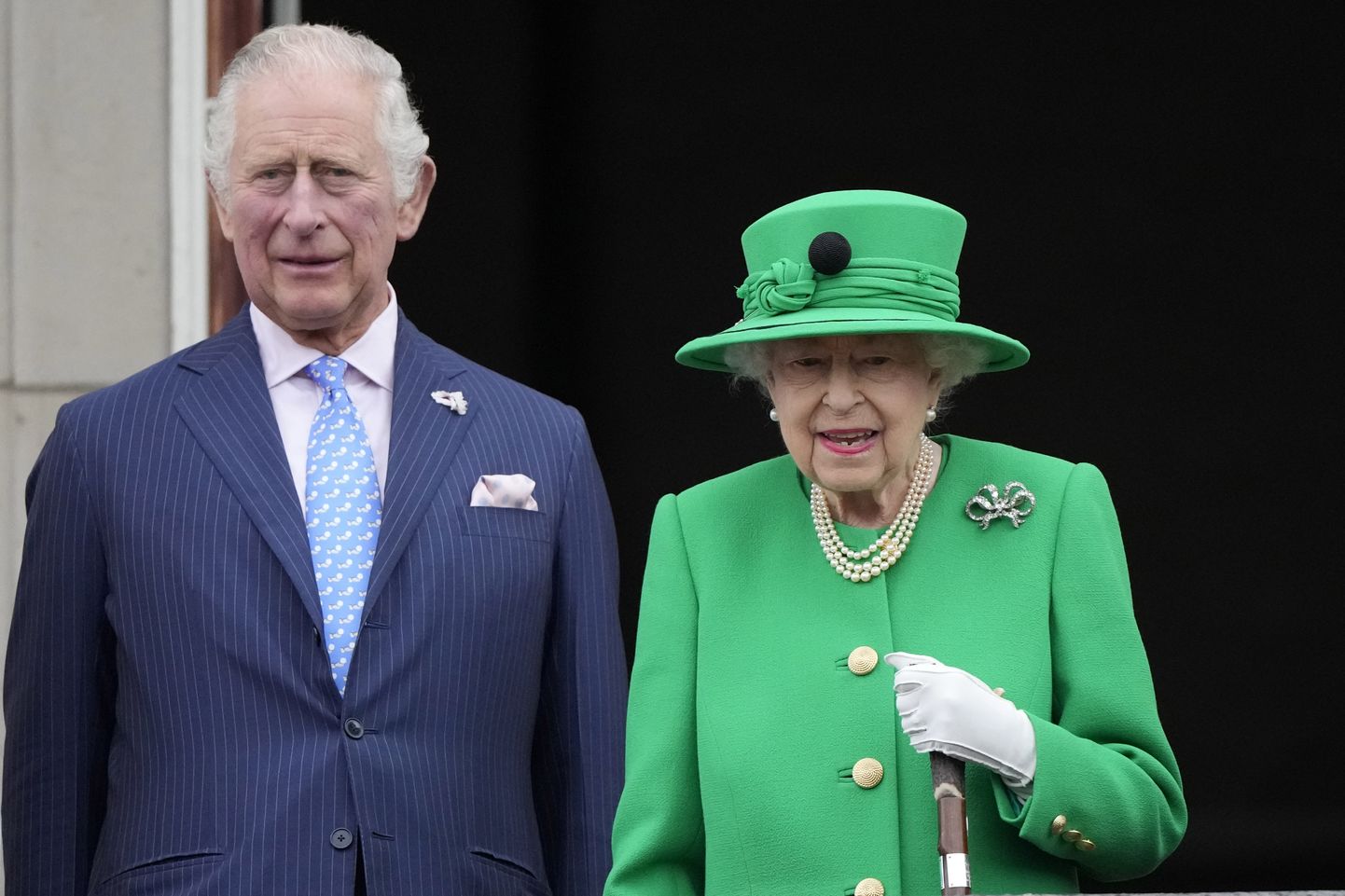 Charles ja kuningana Elizabeth II