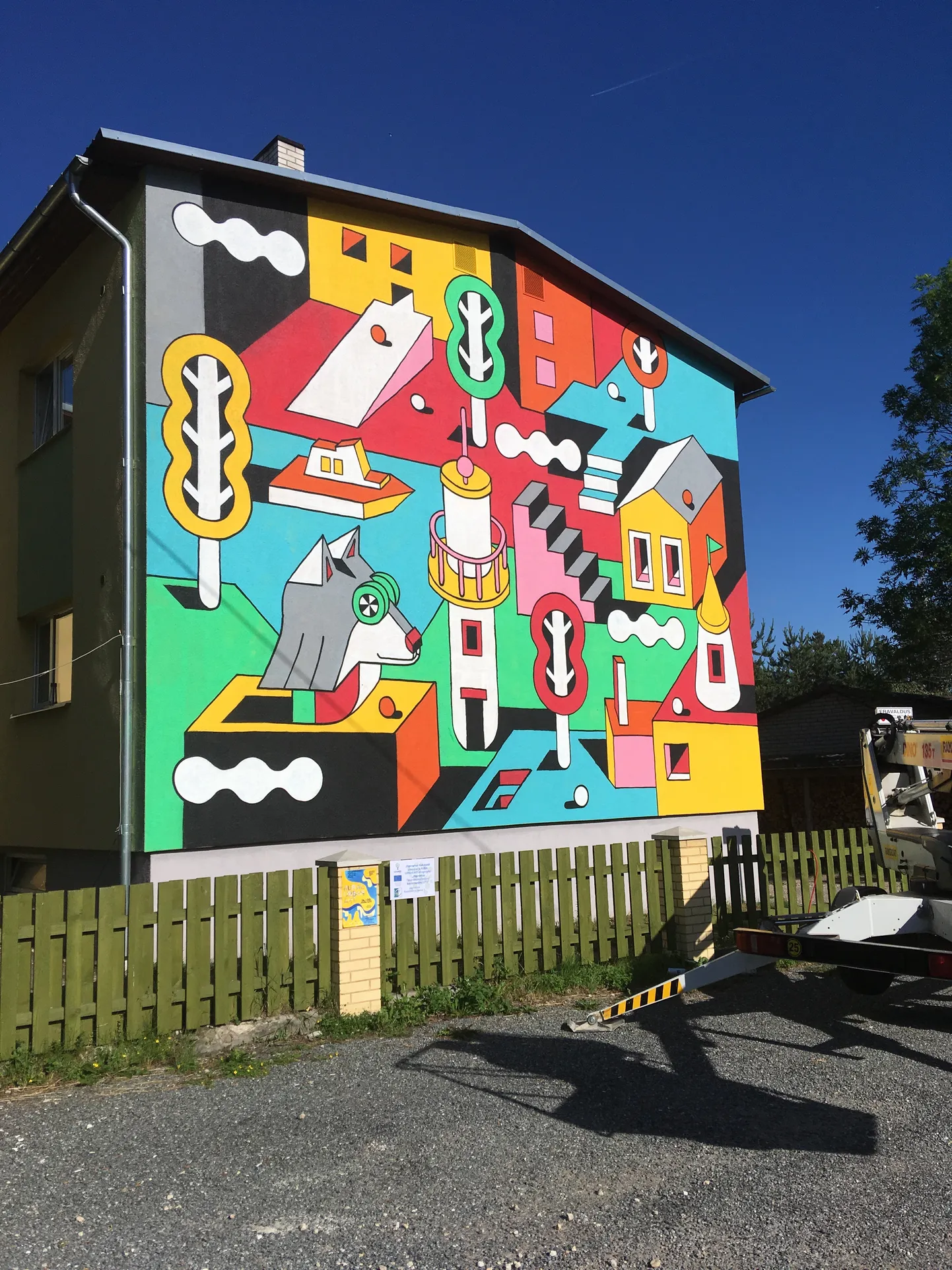 Eile valmis Mustvees aadressil seinamaal, mille autor on Hollandi kunstnik Johan Moorman.