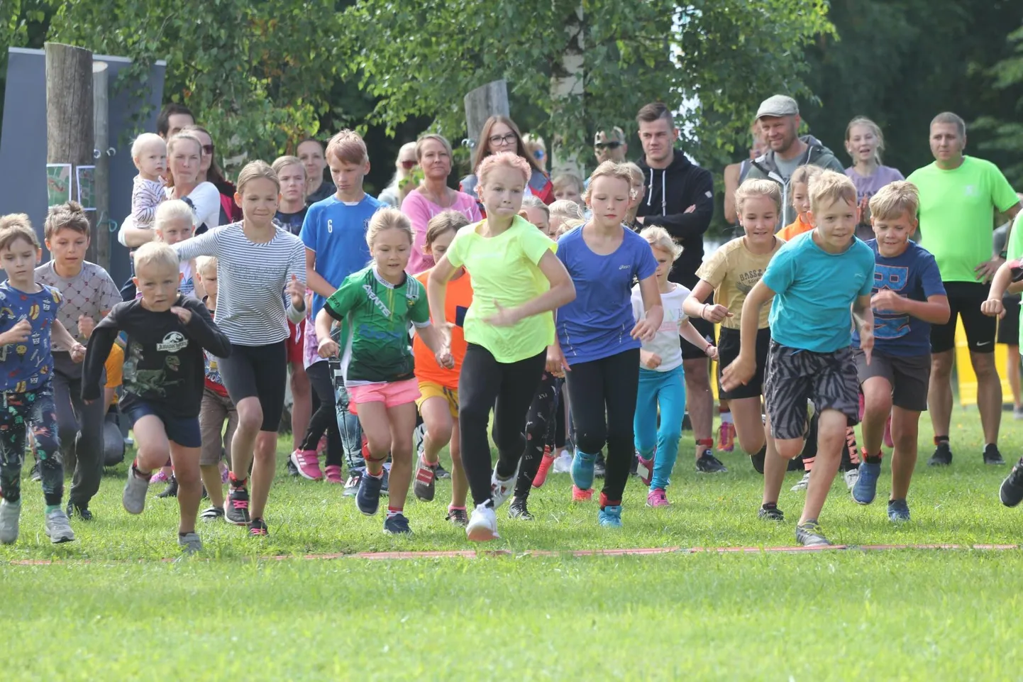 Järvalaste liikumisharjumuste ja -hoiakute kohta tehtud uuringust selgub, et kuigi tervisesportlasteks peavad ennast paljud, siis tavalised rahvaspordiüritused inimesi suurt ei paelu. Kui kavas oleks midagi seikluslikumat, nagu pildid kujutatud Väätsa takistusjooks, siis kaaluksid inimesed seal osalemist küll.
