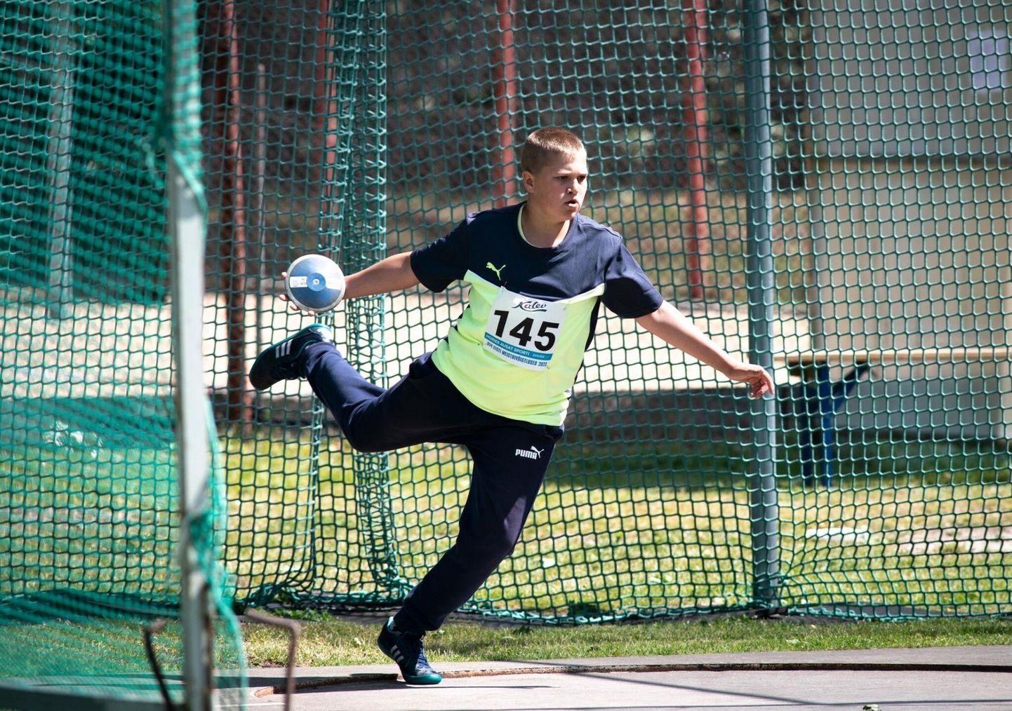 U14 vanuseklassis võitis noorte Eesti meistrivõistlustel Sakala kergejõustikuseltsi noorsportlane Rico-Richard Reiser kolm medalit.